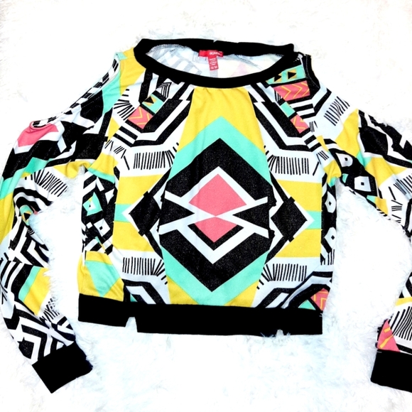 3/$12💥 BONGO Retro print shoulder cut out long sleeve - Picture 1 of 3